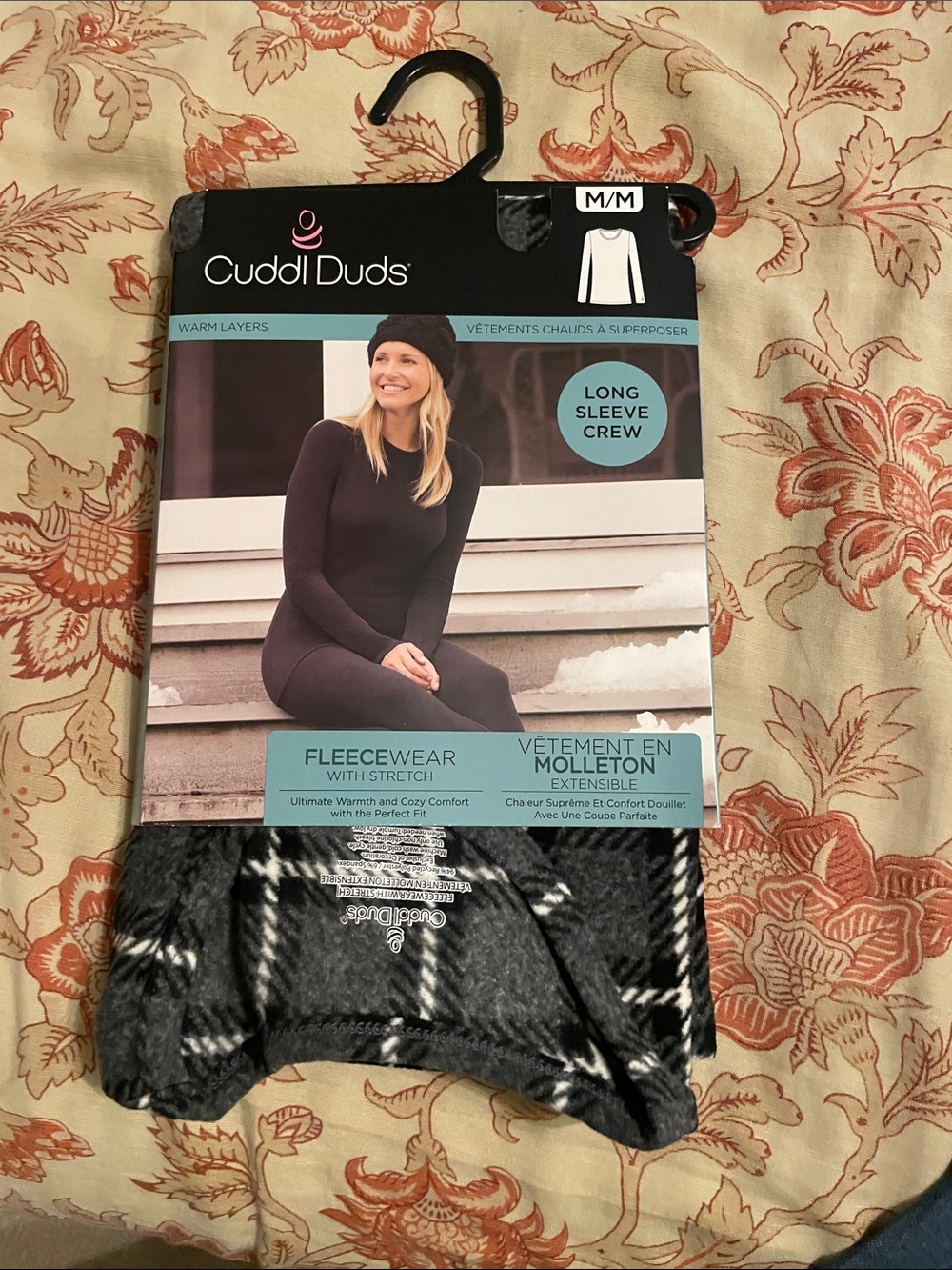 Cuddl Duds women’s  Long Sleeve Crew - grey black  Plaid !